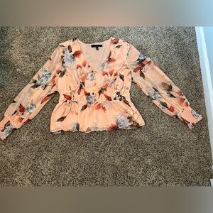 Black house white market blouse